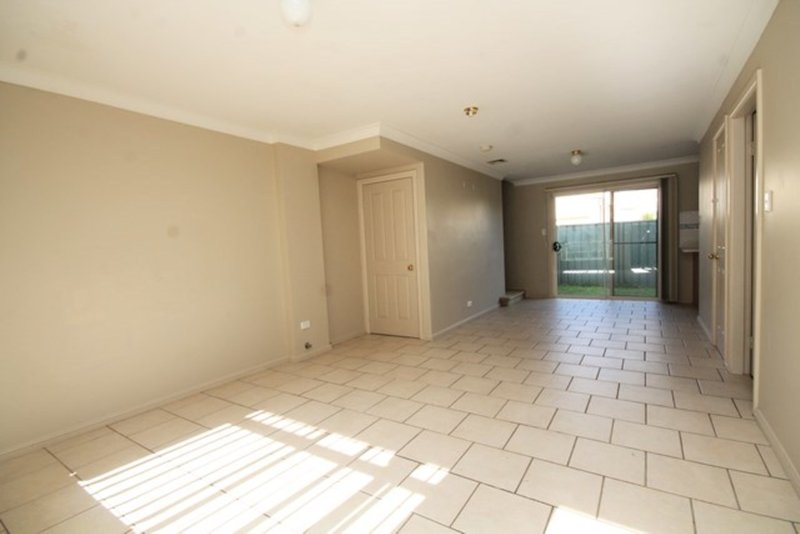 Photo - 5/37-39 Rosewood Ave , Prestons NSW 2170 - Image 7