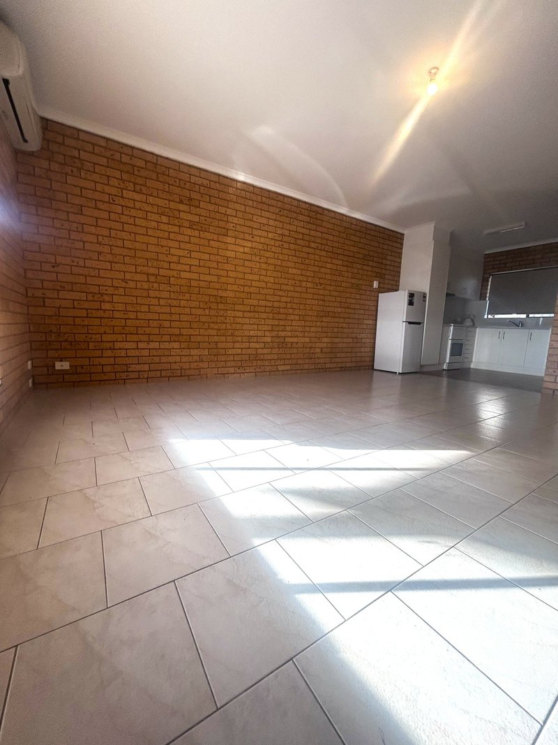 Photo - 5/37 Couch Road, Griffith NSW 2680 - Image 3