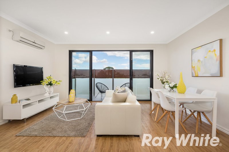 Photo - 5/372 Burwood Highway, Burwood VIC 3125 - Image 2