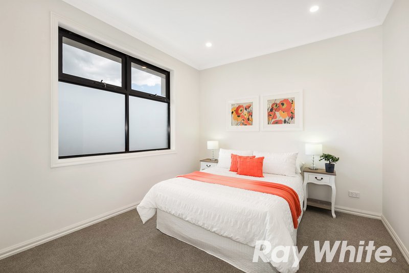 Photo - 5/372 Burwood Highway, Burwood VIC 3125 - Image 5