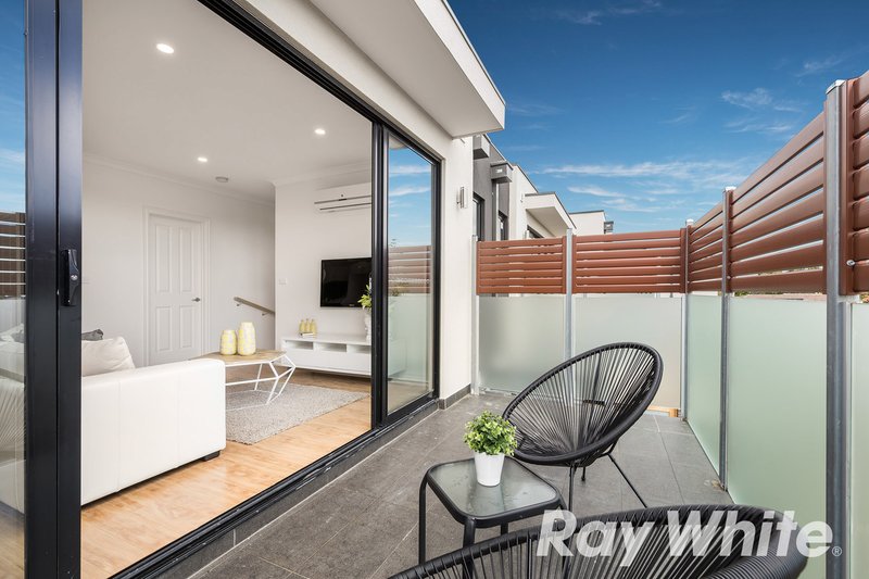 Photo - 5/372 Burwood Highway, Burwood VIC 3125 - Image 8