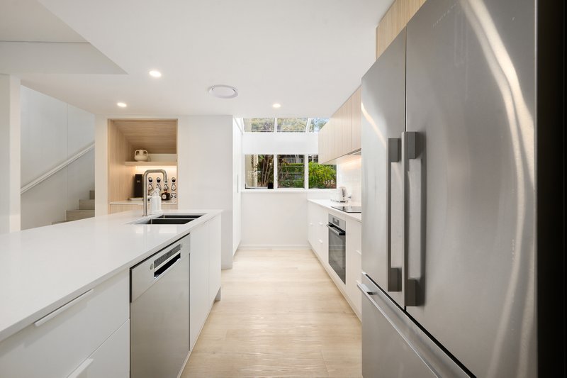 Photo - 5374 Bay Hill Terrace, Sanctuary Cove QLD 4212 - Image 6