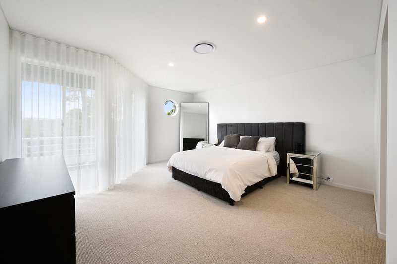 Photo - 5374 Bay Hill Terrace, Sanctuary Cove QLD 4212 - Image 10