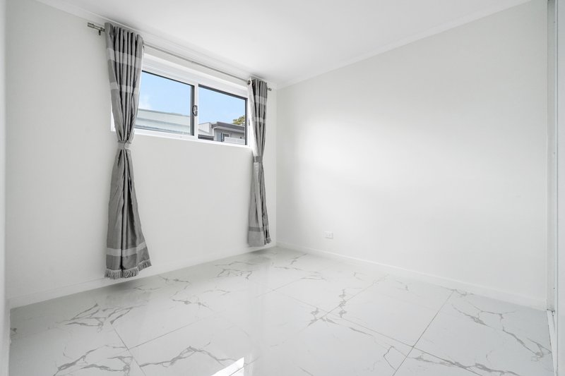 Photo - 5/38-40 Lawrence Street, Peakhurst NSW 2210 - Image 6