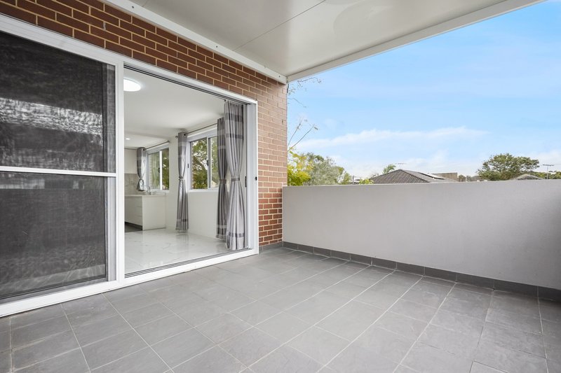 Photo - 5/38-40 Lawrence Street, Peakhurst NSW 2210 - Image 9