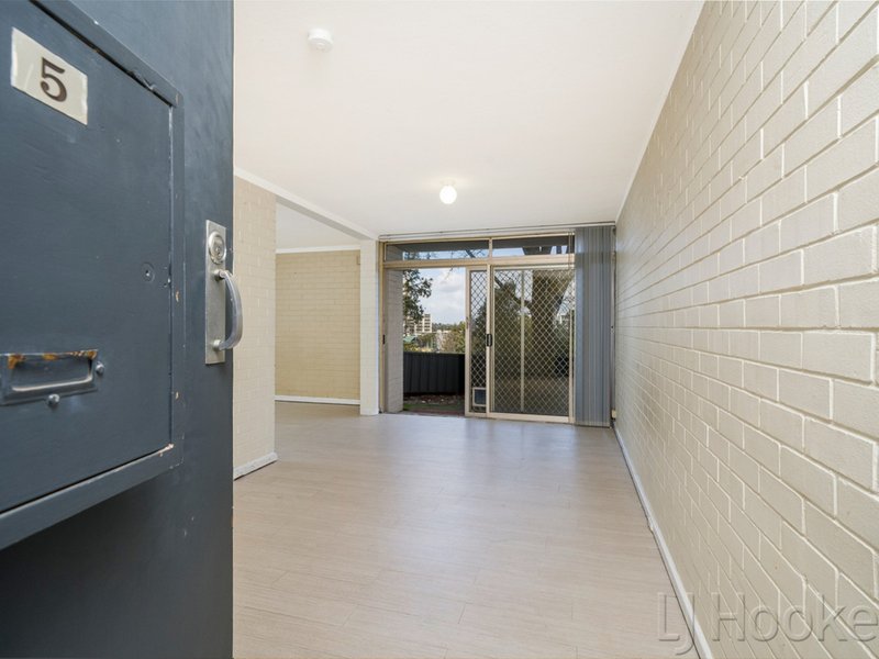 Photo - 5/38-42 Waterloo Crescent, East Perth WA 6004 - Image 3