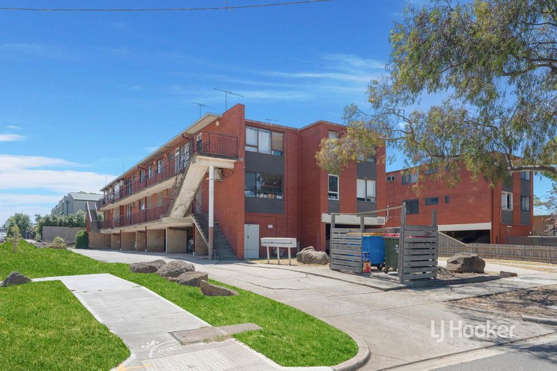 Photo - 5/38 Hampton Parade, West Footscray VIC 3012 - Image 13