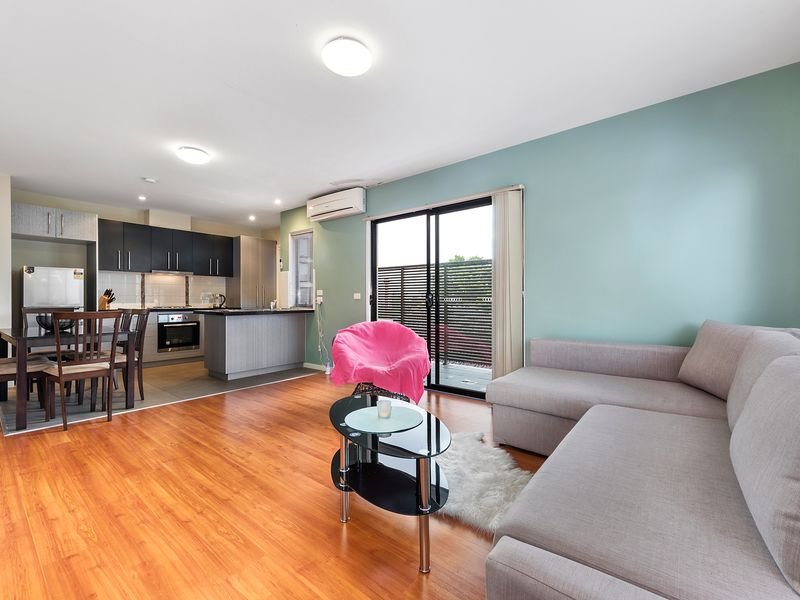 Photo - 5/38 King Street, Dandenong VIC 3175 - Image 2