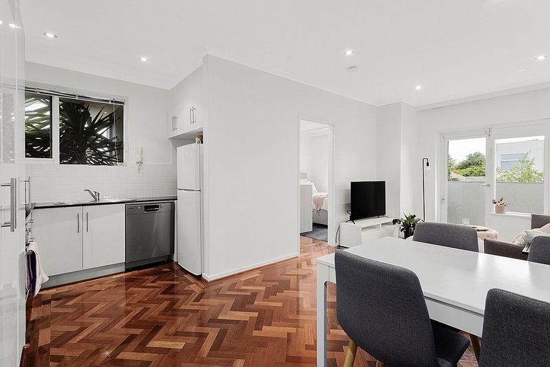 Photo - 5/38 Shepparson Avenue, Carnegie VIC 3163 - Image 6