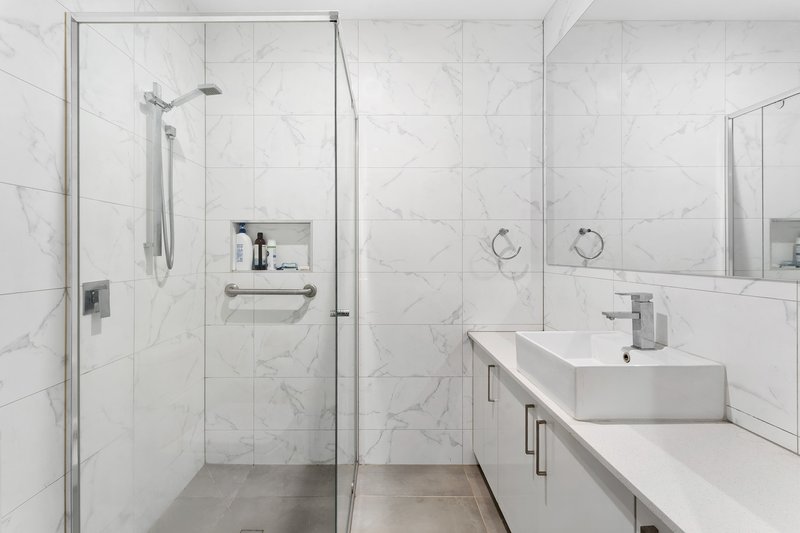 Photo - 5/39 Ferntree Gully Road, Oakleigh VIC 3166 - Image 5