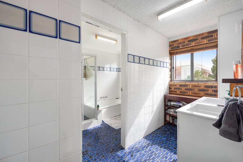Photo - 5/39 Leeding Terrace, Caloundra QLD 4551 - Image 11