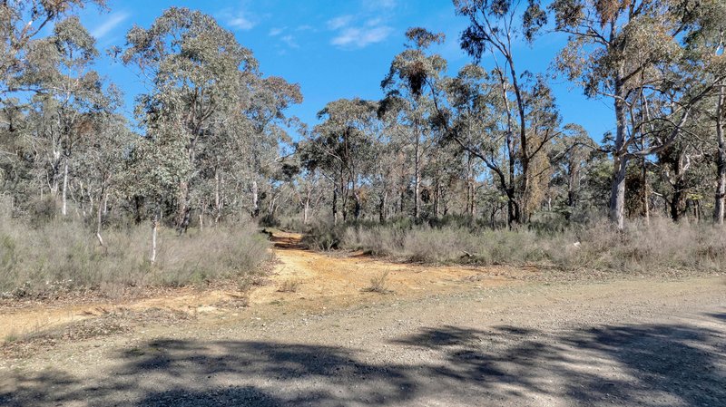 Photo - 539 Razorback Road, Running Stream NSW 2850 - Image 21