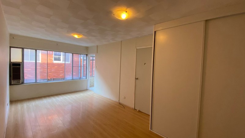 Photo - 5/39 The Avenue, Hurstville NSW 2220 - Image 2