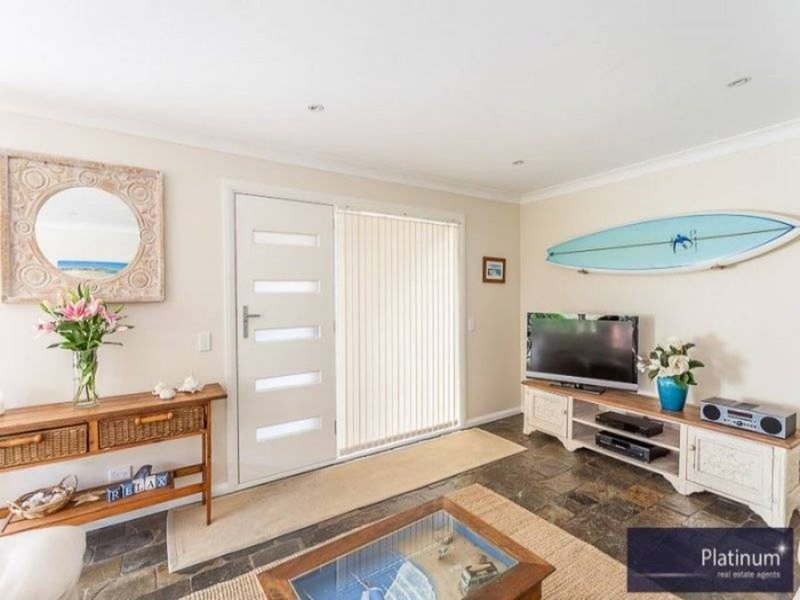 Photo - 53B Amourin Street, North Manly NSW 2100 - Image 5