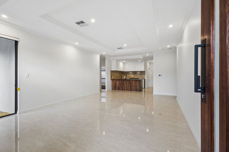 Photo - 53B Bungaree Road, Wilson WA 6107 - Image 5