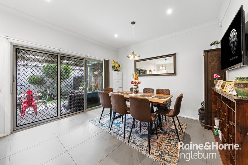 Photo - 53D Glenfield Road, Glenfield NSW 2167 - Image 5