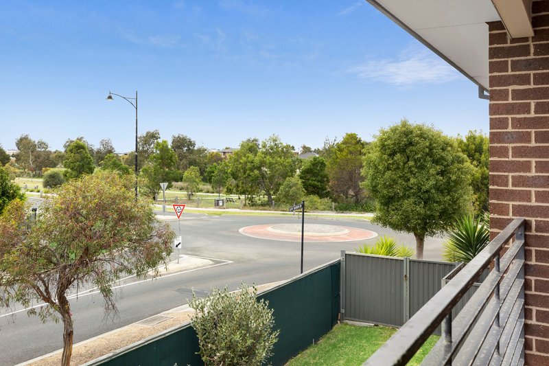 Photo - 54-56 Cape Barron Drive, Lara VIC 3212 - Image 14