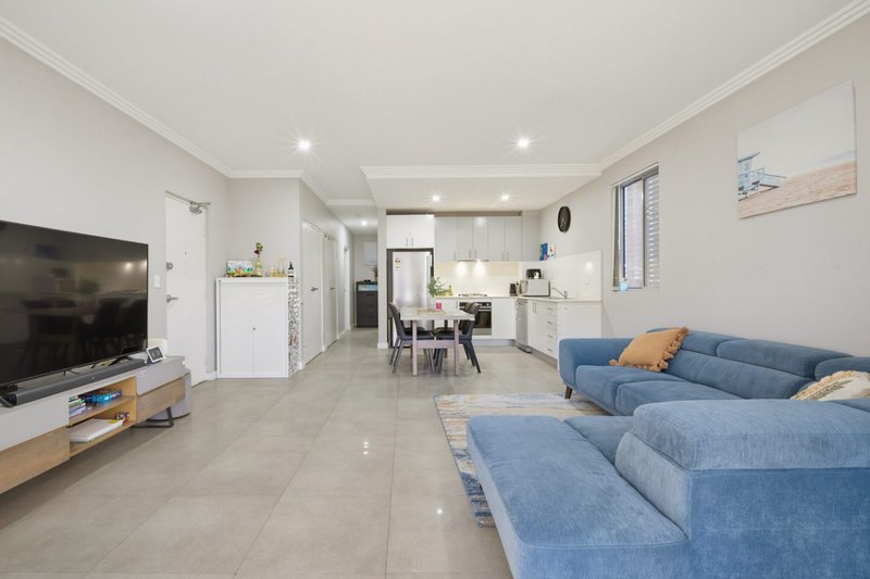 Photo - 5/4-6 Burbang Crescent, Rydalmere NSW 2116 - Image 4