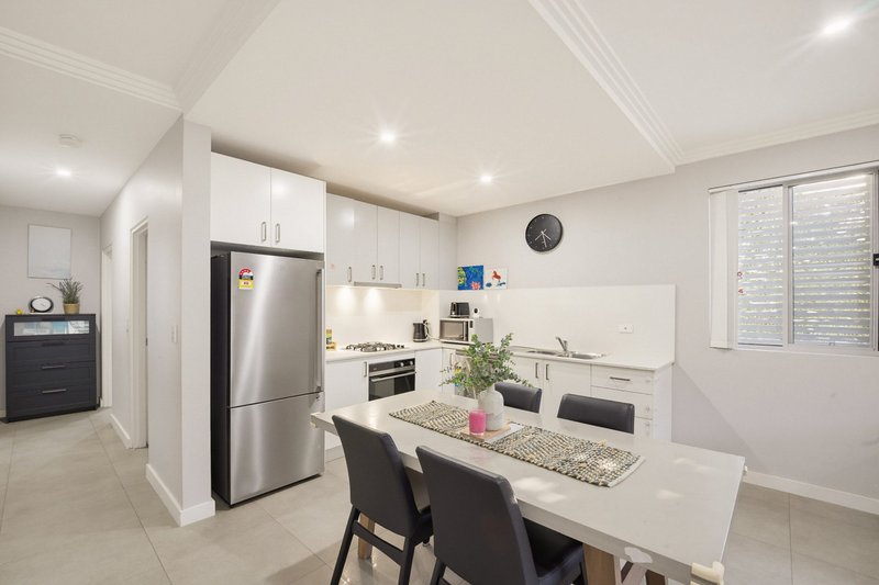 Photo - 5/4-6 Burbang Crescent, Rydalmere NSW 2116 - Image 5