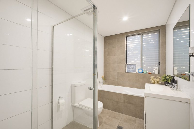 Photo - 5/4-6 Burbang Crescent, Rydalmere NSW 2116 - Image 6