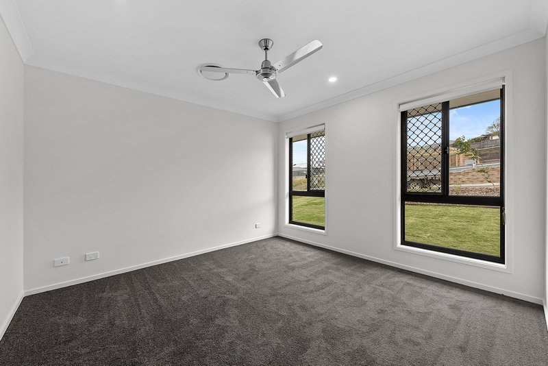 Photo - 54 Adelaide Street, Cranley QLD 4350 - Image 6