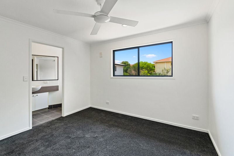 Photo - 5/4 Advance Place, Sunrise Beach QLD 4567 - Image 10