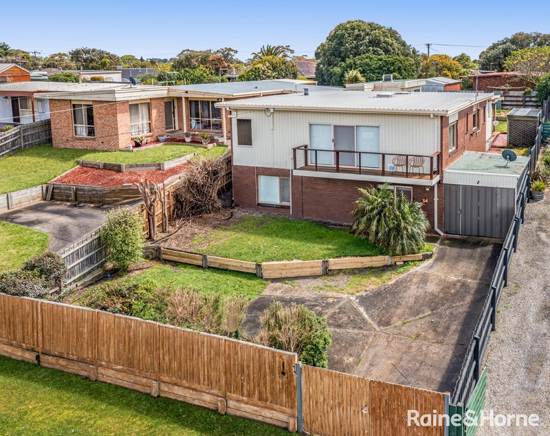 Photo - 54 Allambi Avenue, Rosebud West VIC 3940 - Image 15