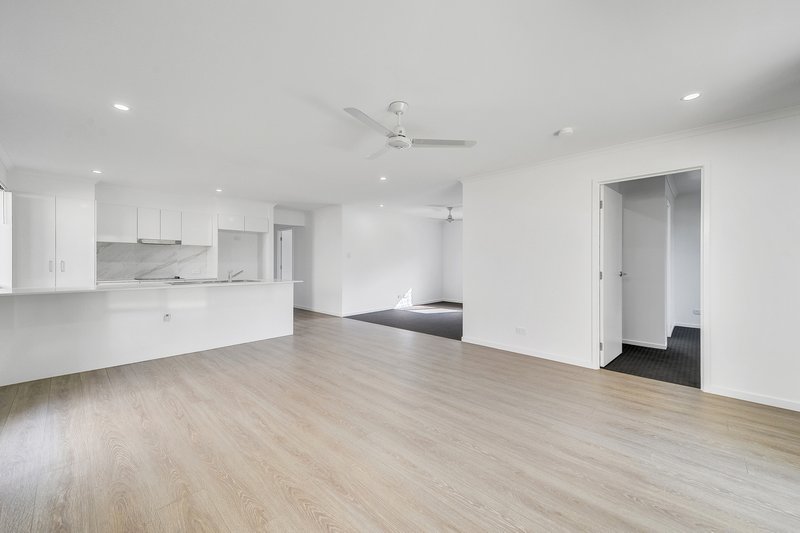 Photo - 54 Almandin Street, Logan Reserve QLD 4133 - Image 3