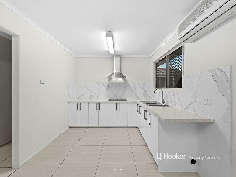 Photo - 54 Altandi Street, Sunnybank QLD 4109 - Image 10