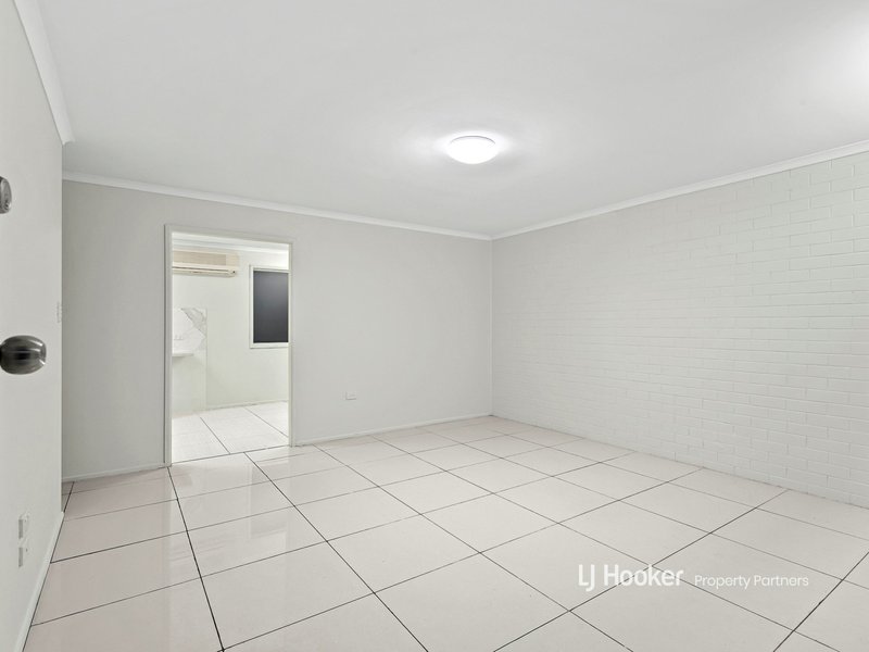 Photo - 54 Altandi Street, Sunnybank QLD 4109 - Image 17