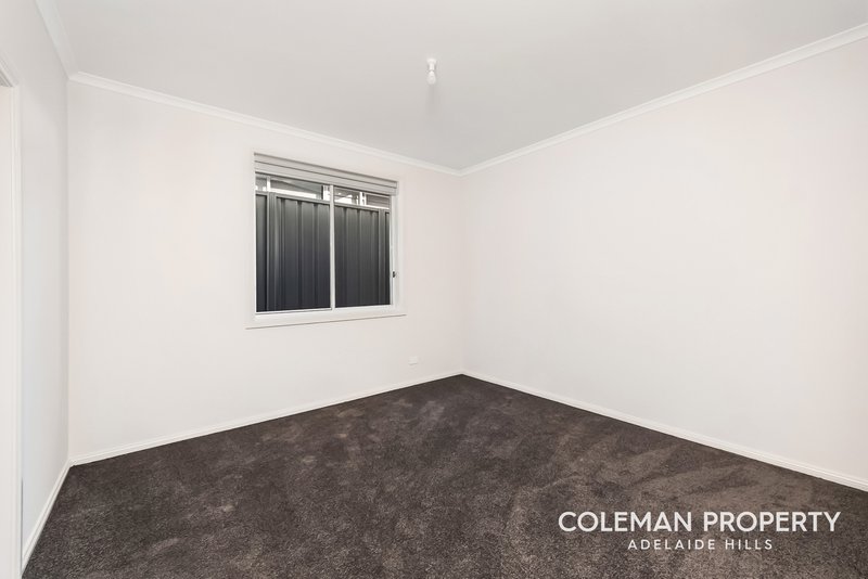 Photo - 54 Amblemead Drive, Mount Barker SA 5251 - Image 5