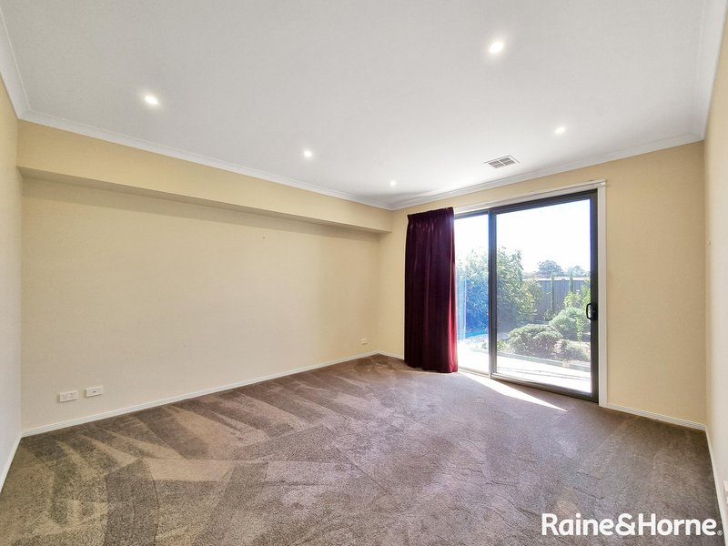 Photo - 54 Amsterdam Avenue, Tarneit VIC 3029 - Image 13