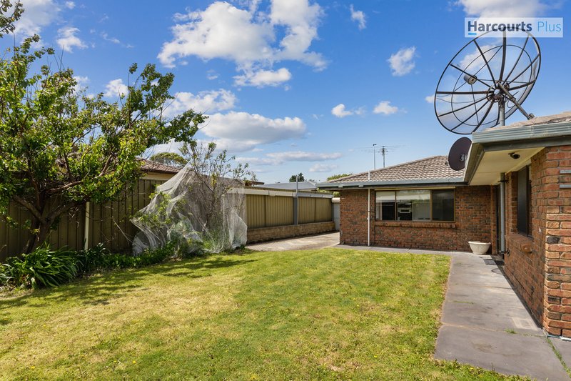 Photo - 54 Antonia Circuit, Hallett Cove SA 5158 - Image 15