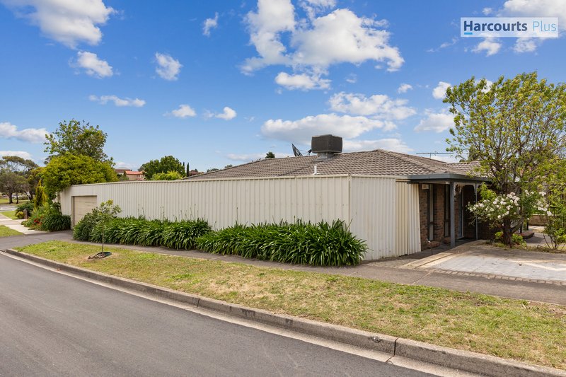 Photo - 54 Antonia Circuit, Hallett Cove SA 5158 - Image 16