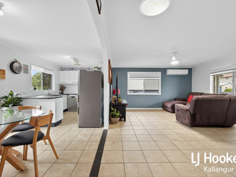 Photo - 54 Arrakune Crescent, Kallangur QLD 4503 - Image 3
