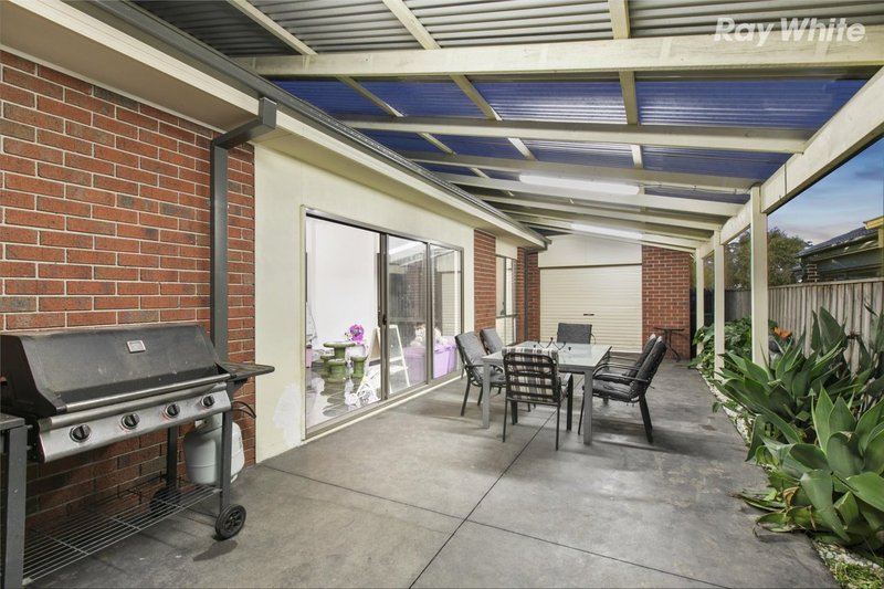 Photo - 54 Arthur Phillip Drive, Pakenham VIC 3810 - Image 14