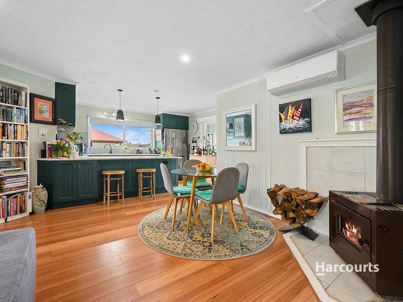 Photo - 54 Ashwater Crescent, Penguin TAS 7316 - Image 6