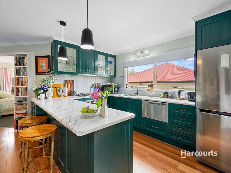 Photo - 54 Ashwater Crescent, Penguin TAS 7316 - Image 7