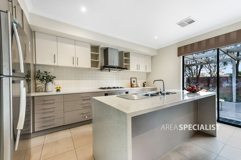 Photo - 5/4 Aspect Drive, Keysborough VIC 3173 - Image 3