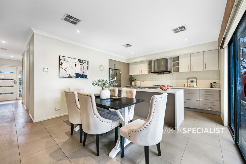 Photo - 5/4 Aspect Drive, Keysborough VIC 3173 - Image 4