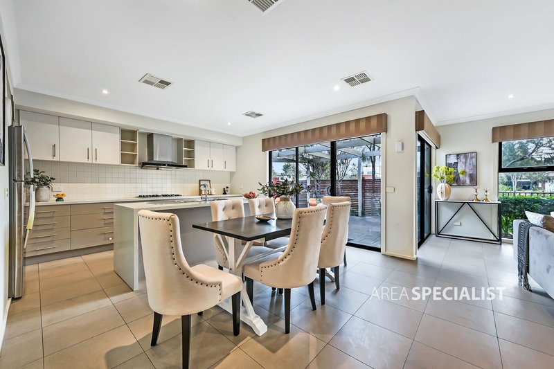 Photo - 5/4 Aspect Drive, Keysborough VIC 3173 - Image 5