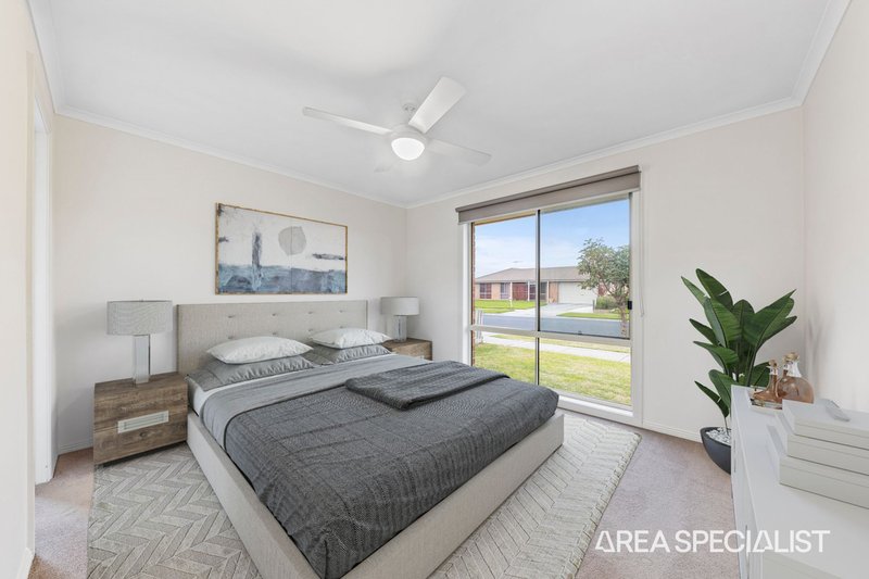 Photo - 54 Bailey Boulevard, Koo Wee Rup VIC 3981 - Image 7