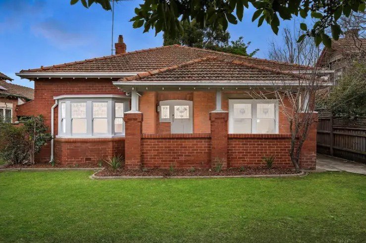 54 Baroda Street, Travancore VIC 3032