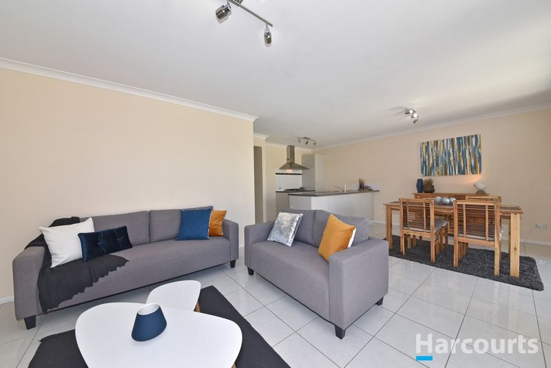 Photo - 54 Bauer Circle, Banksia Grove WA 6031 - Image 14