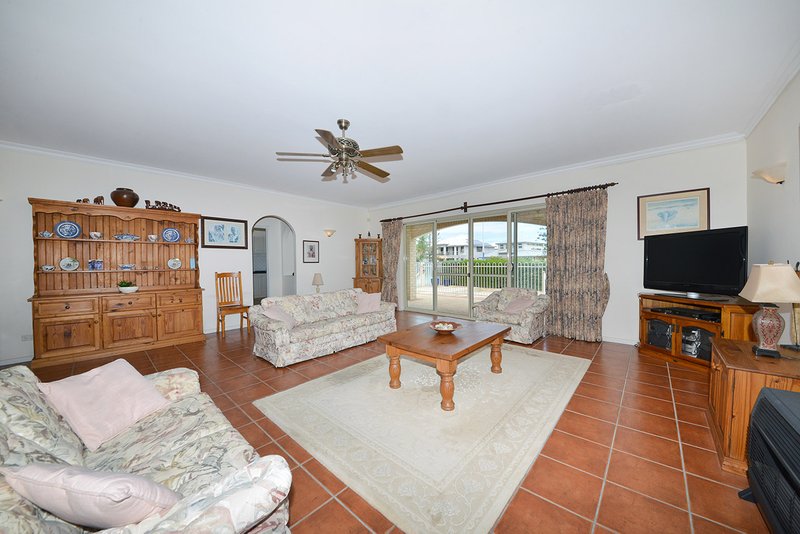 Photo - 54 Bayport Circuit, Mindarie WA 6030 - Image 6