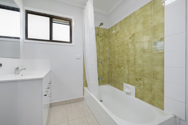 Photo - 54 Beak Street, New Auckland QLD 4680 - Image 15