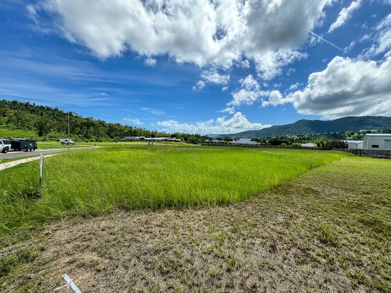 Photo - 54 Beames Crescent, Cannon Valley QLD 4800 - Image 11