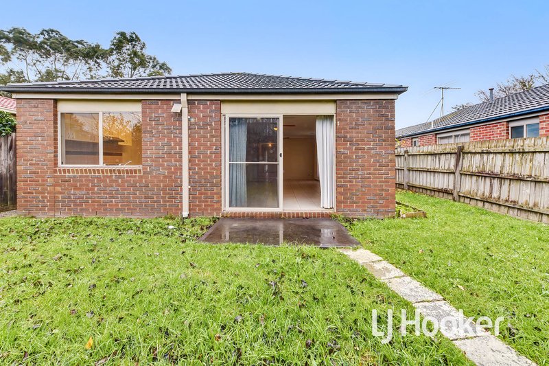 Photo - 54 Bellarine Drive, Cranbourne VIC 3977 - Image 13