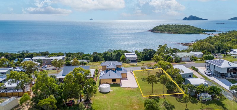 54 Blackcurrant Drive, Hideaway Bay QLD 4800