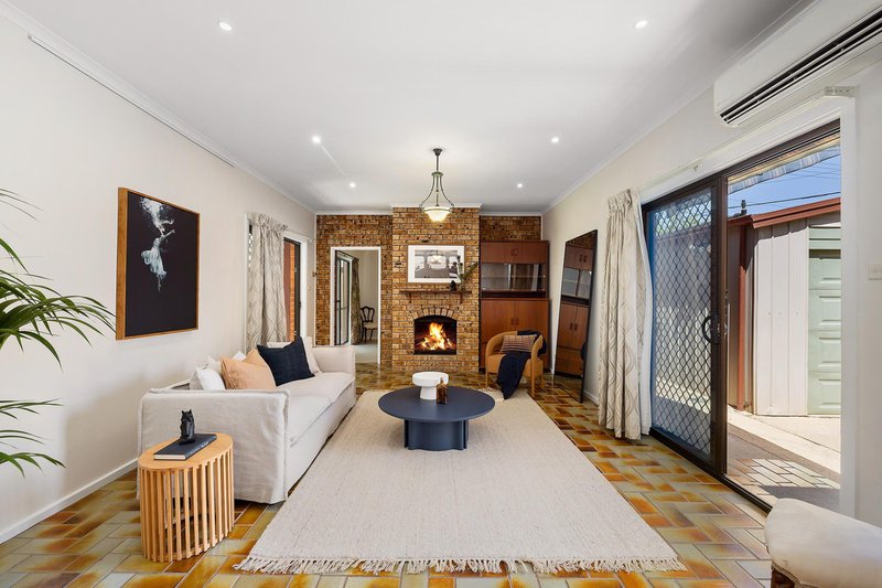 Photo - 54 Blacket Street, Downer ACT 2602 - Image 9